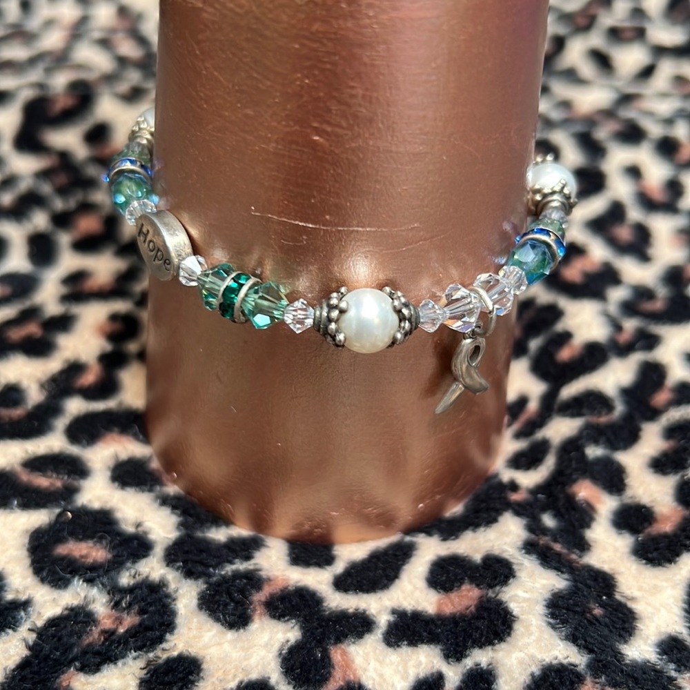 ARTIST MADE SILVER AND SWAROVSKI CHRYSTAL CHARM BRACELET “H” “I” “HOPE” RIBBON